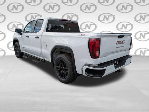 Used 2023 GMC Sierra 1500 Pro w/ Graphite Edition AWD/4WD image 9