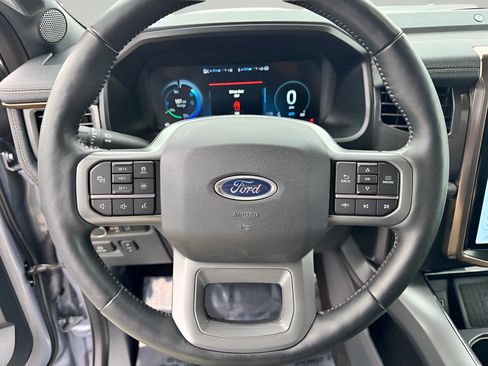 Used 2022 Ford F150 Lightning Lariat AWD/4WD image 13