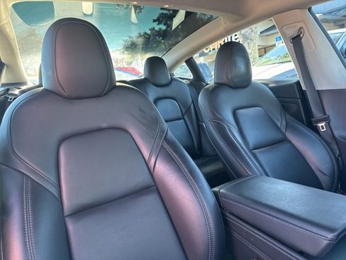 Used 2023 Tesla Model 3 Standard Range image 10