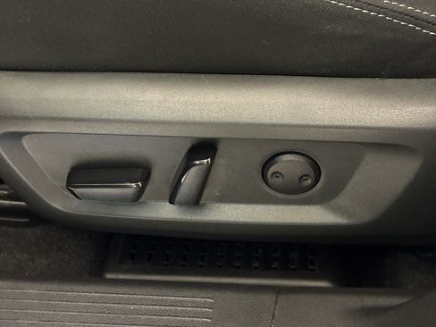 Used 2022 Nissan Rogue SV image 20