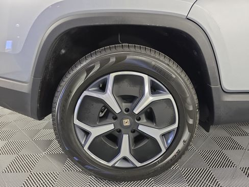 Used 2024 Rivian R1T Adventure Dual AWD/4WD image 12