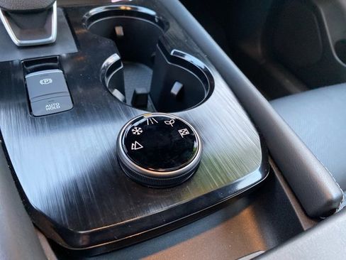 Used 2023 Nissan Rogue Platinum w/ Platinum Premium Package image 30