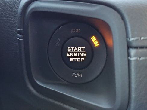 New 2026 Jeep Wrangler Unlimited Rubicon w/ Technology Group image 18