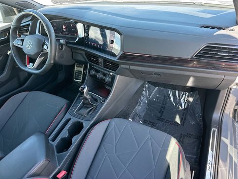 Used 2024 Volkswagen Jetta GLI 40th Anniversary Edition image 31