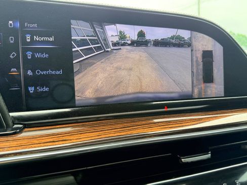 Used 2022 Cadillac Escalade Premium Luxury AWD/4WD image 31