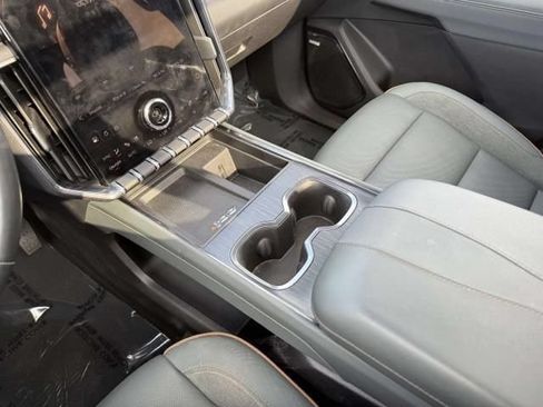 Used 2025 GMC Acadia AT4 w/ Luxury Package AWD/4WD image 33