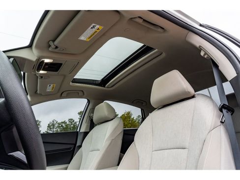 Used 2023 Honda Accord EX image 12