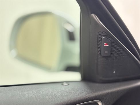 Used 2017 Audi Q3 2.0T Prestige image 15