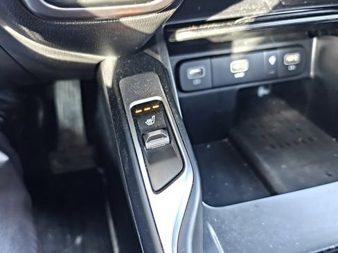 Used 2023 Kia Sorento S w/ Panoramic Sunroof Package image 19