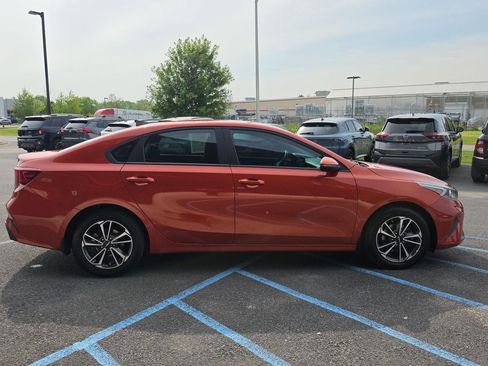 Certified 2023 Kia Forte LXS w/ LXS Technology Package FWD image 7