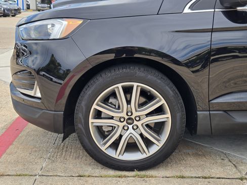 Used 2024 Ford Edge Titanium AWD/4WD image 5