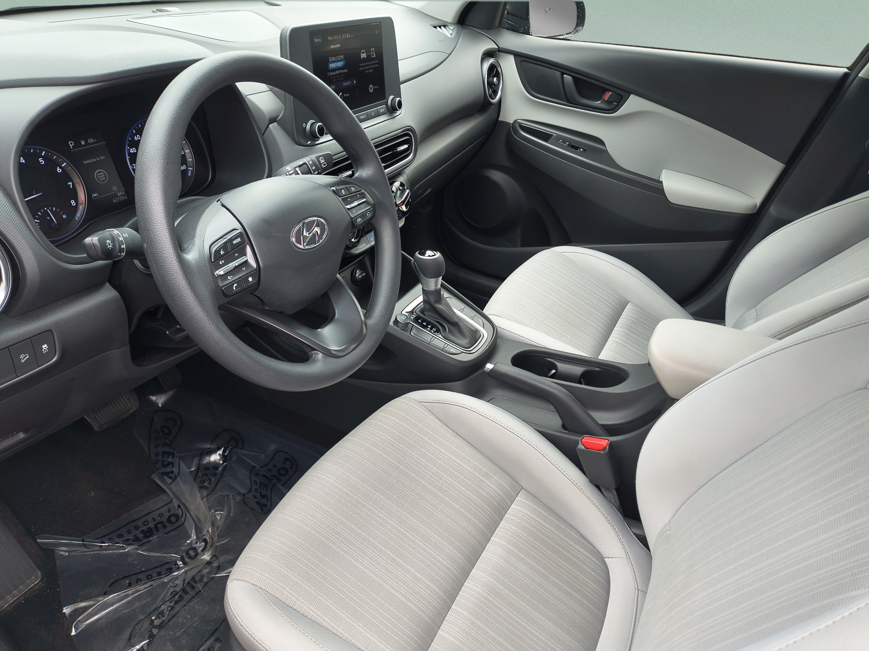 Certified 2023 Hyundai Kona SEL AWD/4WD image 17