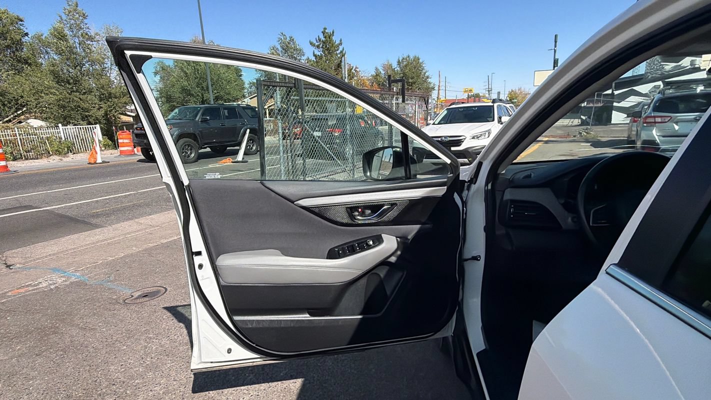 Used 2023 Subaru Outback Premium AWD/4WD image 10