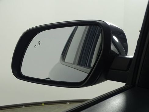 Used 2024 Hyundai Venue SEL FWD image 35