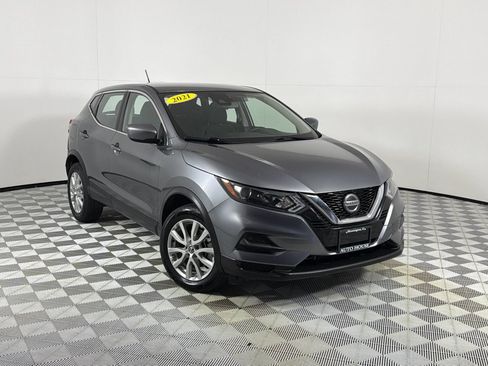 Used 2021 Nissan Rogue Sport S FWD image 2