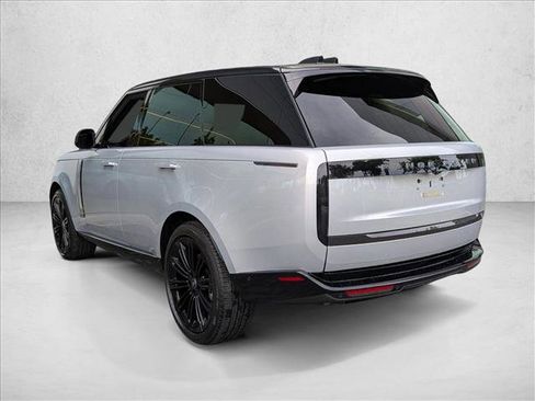 Used 2025 Land Rover Range Rover SE AWD/4WD image 8