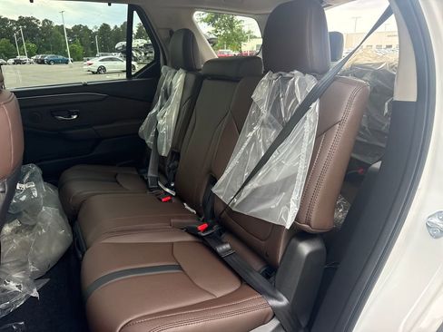 New 2026 Honda Pilot Touring image 30