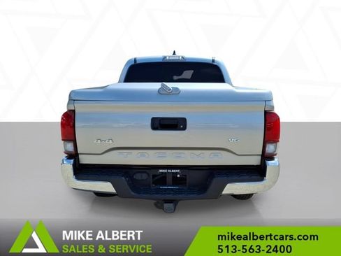 Used 2022 Toyota Tacoma SR5 AWD/4WD image 6