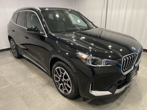 Used 2025 BMW X1 xDrive28i w/ Convenience Package image 3