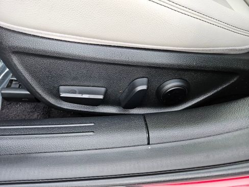 Used 2022 Genesis G70 2.0T image 17