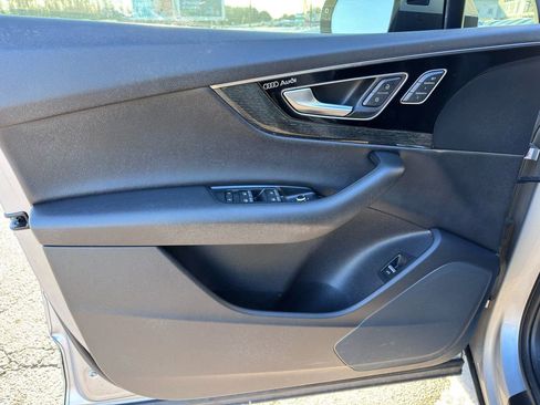 Used 2019 Audi Q7 3.0T Premium w/ Convenience Package image 8