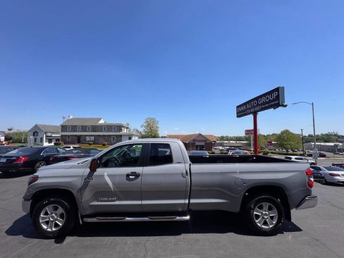 Used 2018 Toyota Tundra SR5 w/ SR5 Upgrade Package AWD/4WD image 5