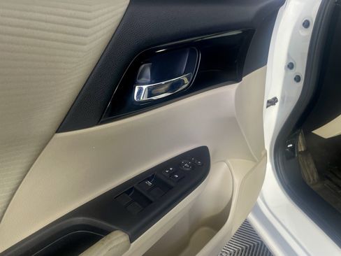 Used 2017 Honda Accord LX image 12