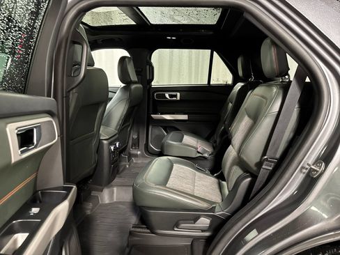 Used 2022 Ford Explorer Timberline AWD/4WD image 5