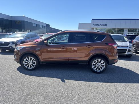 Used 2017 Ford Escape Titanium AWD/4WD image 17