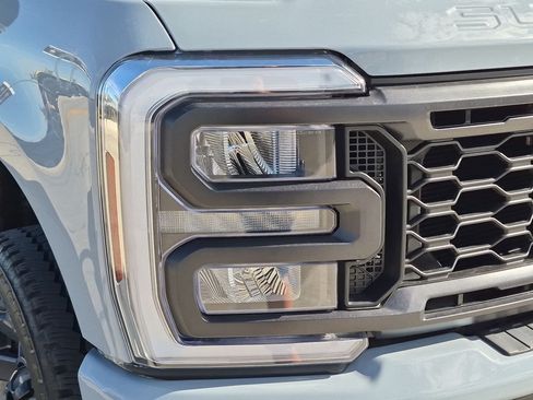 Used 2024 Ford F250 Lariat w/ Sport Appearance Package AWD/4WD image 11