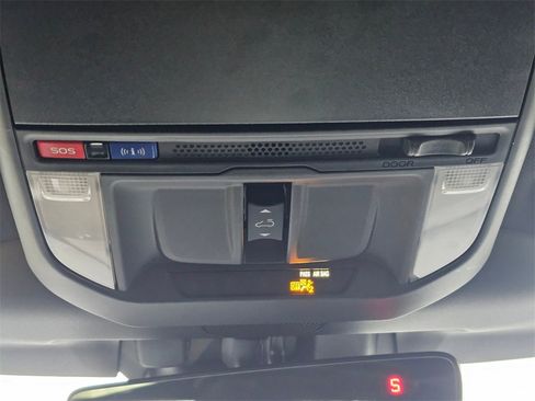 Certified 2025 Subaru Forester Limited image 32