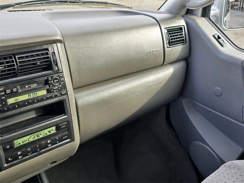 Used 2001 Volkswagen Eurovan GLS image 26