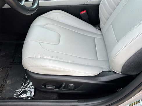 Used 2024 Hyundai Elantra Limited FWD image 20