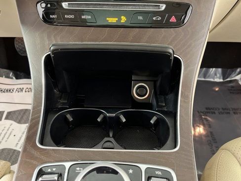 Used 2019 Mercedes-Benz GLC 300 4MATIC image 24