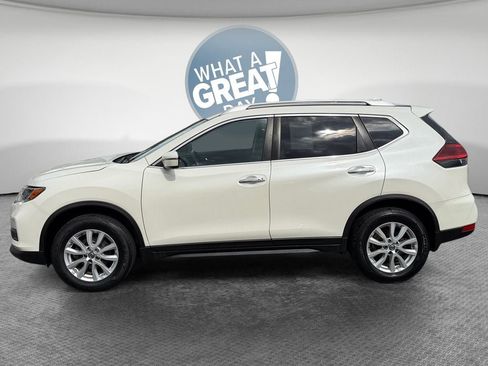 Used 2018 Nissan Rogue SV image 7
