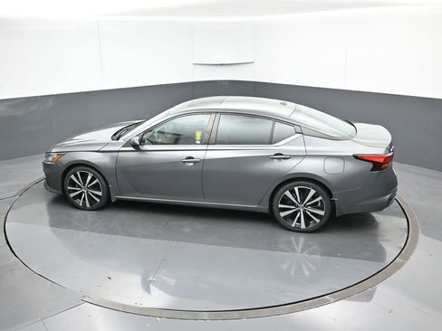 Used 2021 Nissan Altima 2.0 SR image 45