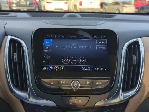 Used 2023 Chevrolet Equinox Premier image 6