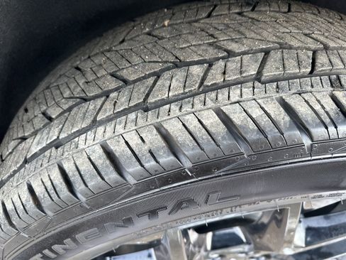 Used 2024 Chevrolet Traverse RS image 10