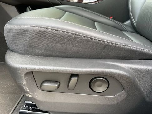 Used 2024 Buick Envision Preferred AWD/4WD image 11