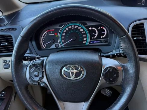 Used 2014 Toyota Venza XLE image 12