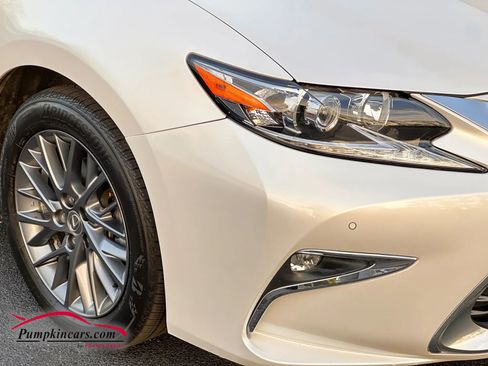 Used 2018 Lexus ES 350 w/ Navigation System Package image 12
