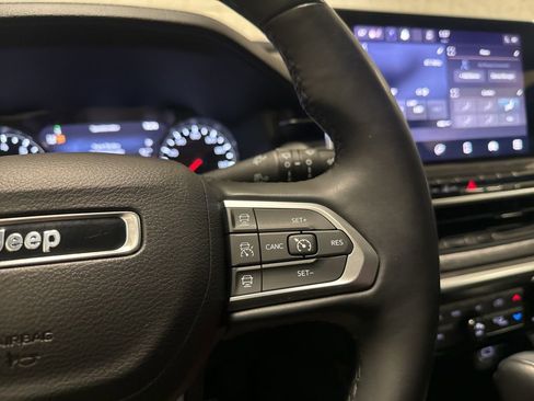 Used 2022 Jeep Compass Latitude image 29