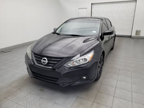 Used 2018 Nissan Altima 2.5 SR w/ SR Midnight Edition FWD image 15