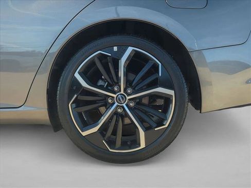 Used 2024 Nissan Altima 2.5 SR image 22