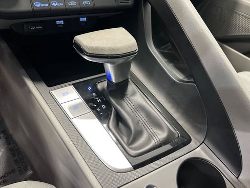 Certified 2021 Hyundai Elantra SEL FWD image 23