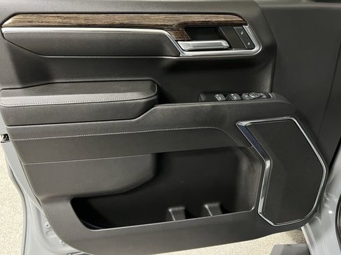 Used 2024 GMC Sierra 1500 Elevation image 27