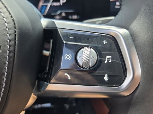 Certified 2025 BMW i7 xDrive60 AWD/4WD image 26