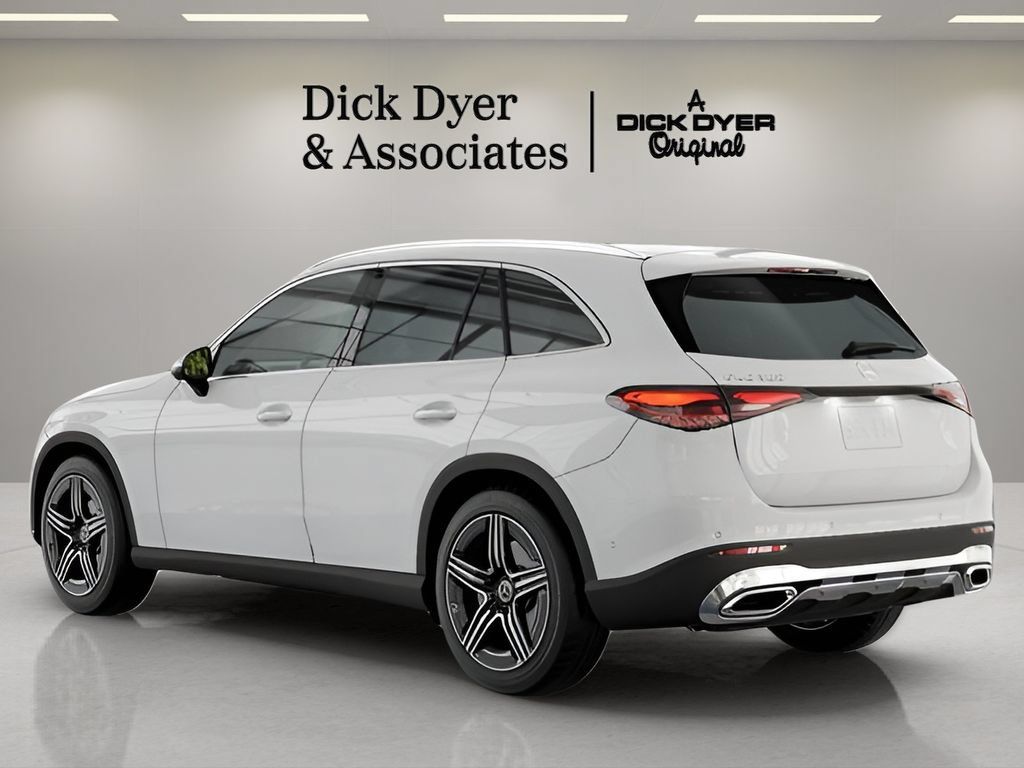Used 2026 Mercedes-Benz GLC 300 image 24
