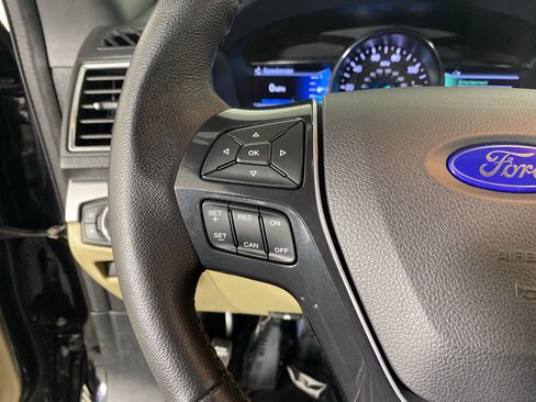Used 2017 Ford Explorer Limited AWD/4WD image 23