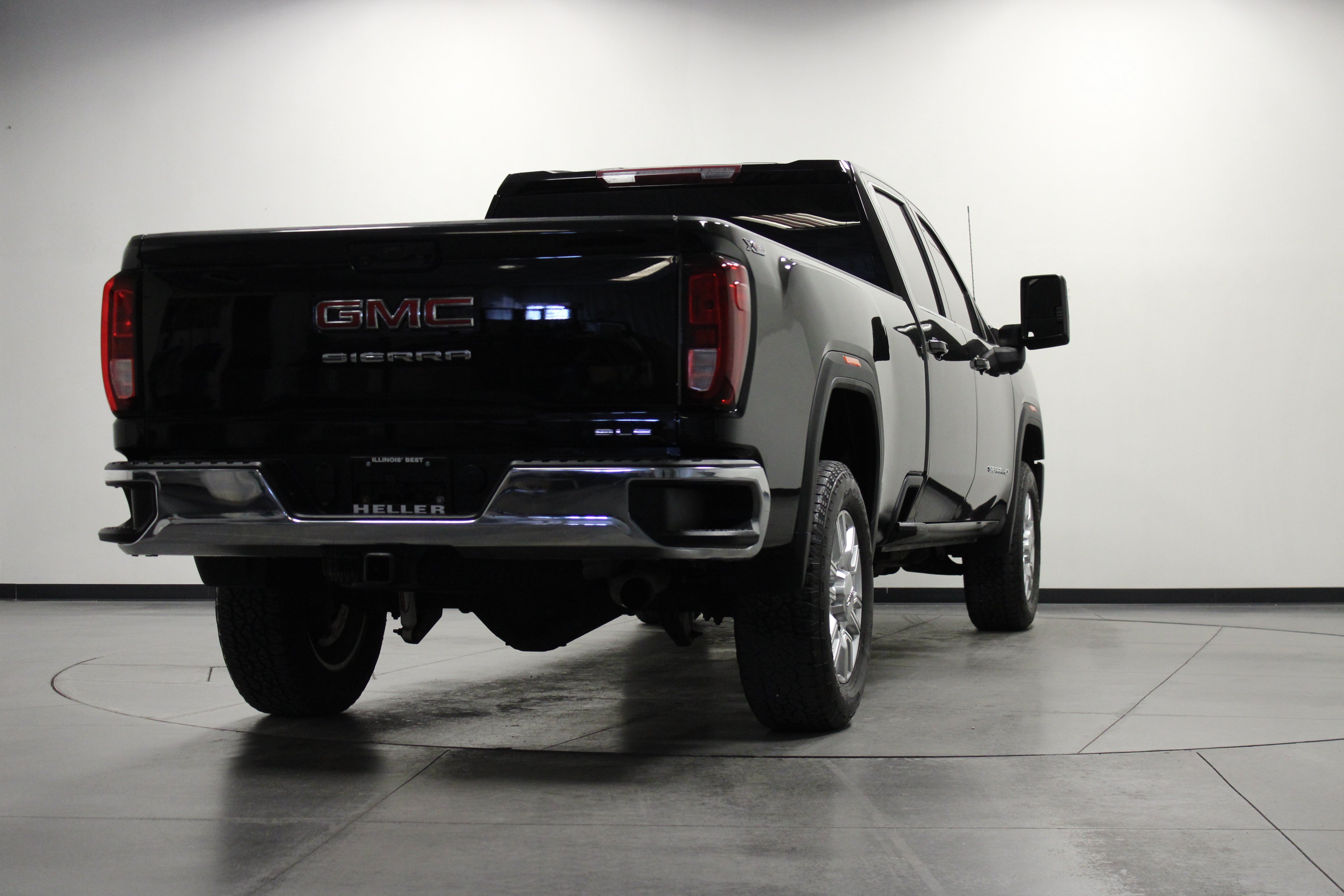 Used 2024 GMC Sierra 2500 SLE AWD/4WD image 4
